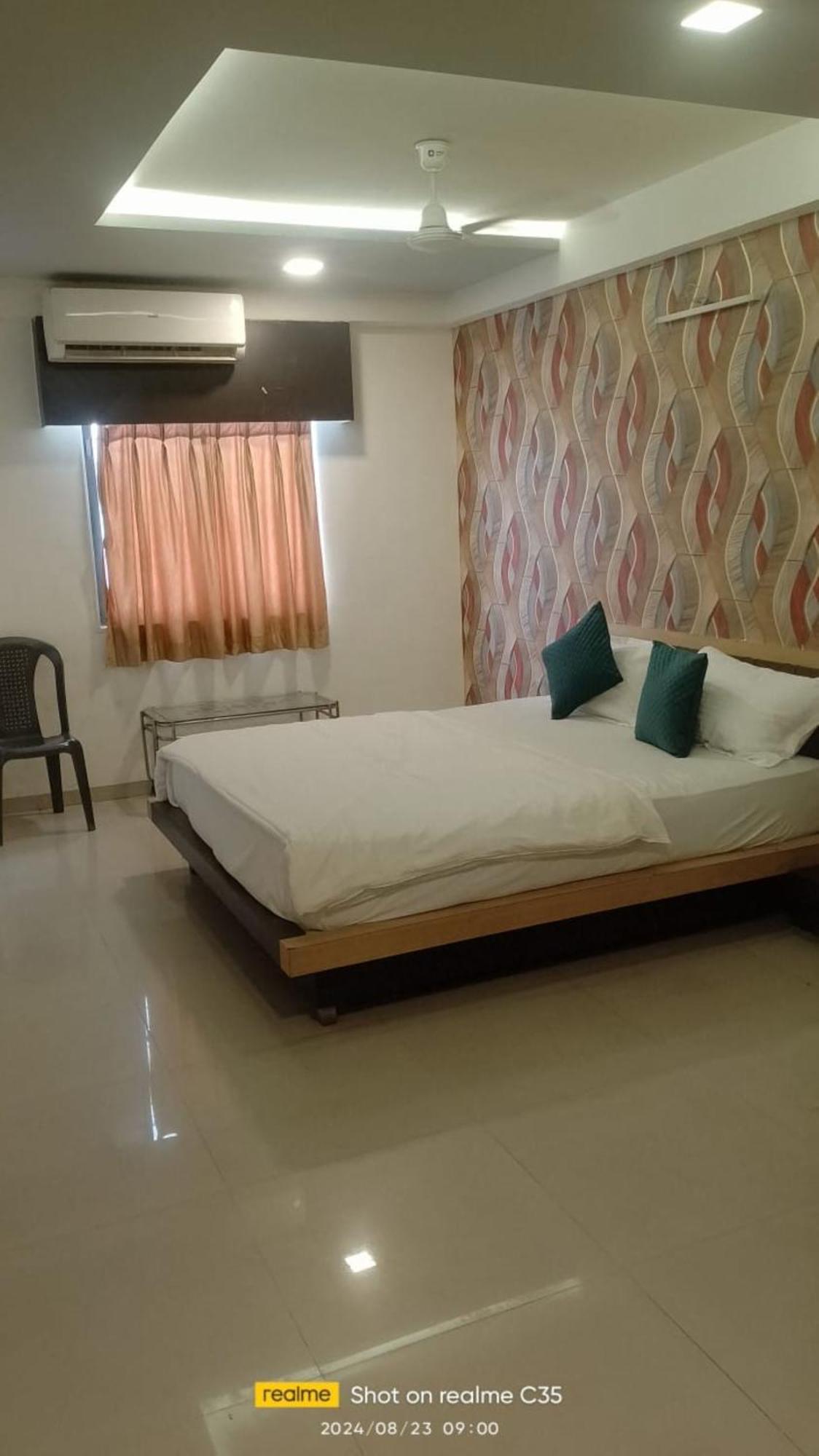Hotel Paradise -Ahmedabad Ngoại thất bức ảnh