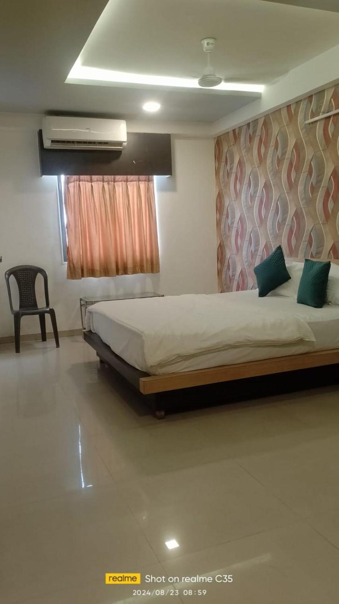 Hotel Paradise -Ahmedabad Ngoại thất bức ảnh