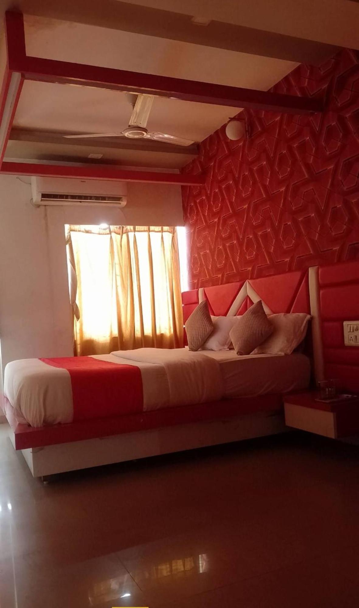Hotel Paradise -Ahmedabad Ngoại thất bức ảnh